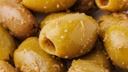 Оливки зеленые без&nbsp;косточки с&nbsp;имбирем и&nbsp;кориандром