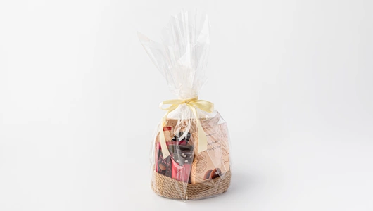 Набор мини "Чай и шоколад" в корзине