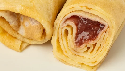 Блины с&nbsp;клубникой