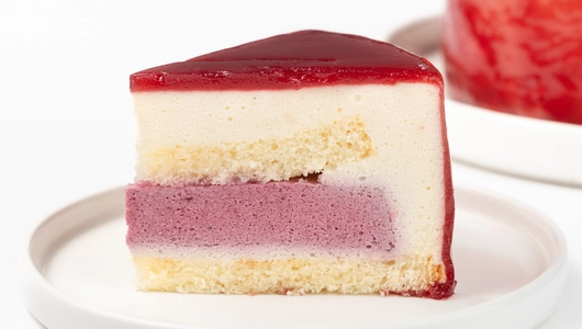 Торт муссовый "Февральская звезда" ванил. лесная ягода