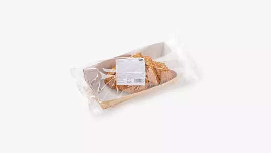 Круассан зерновой с&nbsp;курицей и&nbsp;медово-горчичным соусом