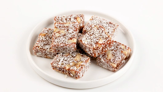 Пастила фруктово-овощная из яблока, моркови с фундук, клюквой и кокосом 100 гр Пастила фруктово-овощная из яблока, моркови с фундук, клюквой и кокосом 100 гр