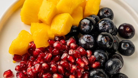 Фруктовый микс (гранат, манго, голубика), 225 г