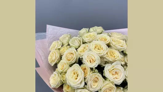 11 кустовых роз в&nbsp;упаковке FMART by flowwow