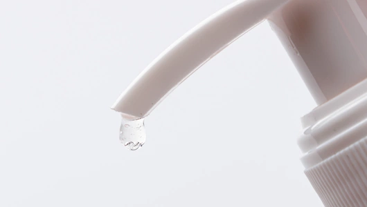 Гель для душа "Пудровая роза" с мыльными лепестками Гель для душа "Пудровая роза" с мыльными лепестками