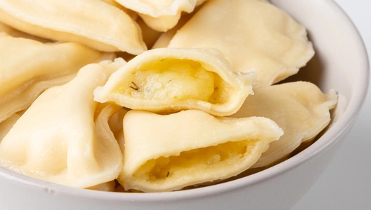 Вареники с&nbsp;картофелем и&nbsp;сыром