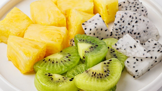 Фруктовый микс (ананас, питахайя, киви), 160 г