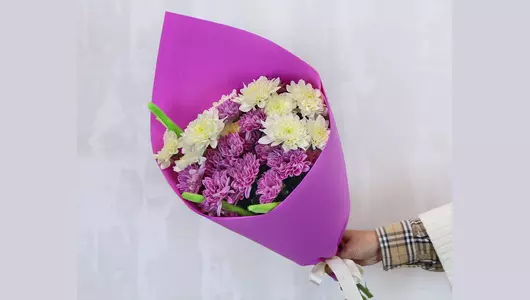 Букет хризантем "Хрупкий миг"