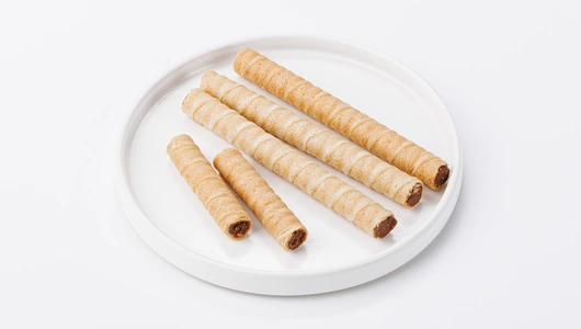 Вафельные трубочки с ореховой начинкой