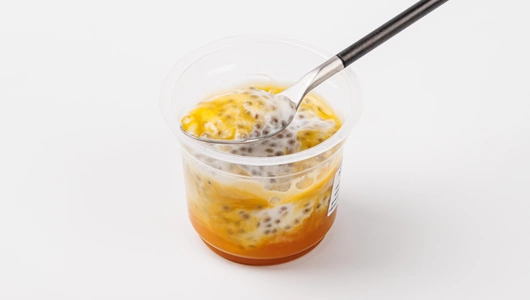 Десерт кокосовый с семенами чиа "Манго-маракуйя"