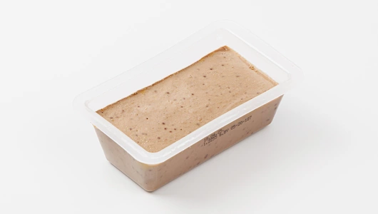 Пате-мусс из печени птицы с клубникой