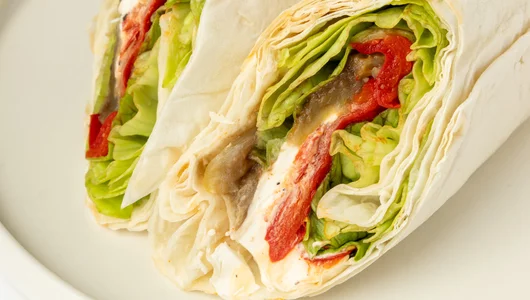 Сэндвич ролл с&nbsp;овощами гриль