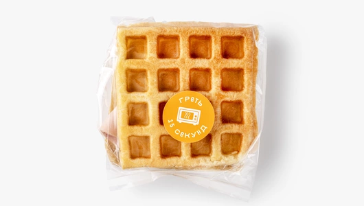 Вафля-сэндвич с мортаделлой и медово-горчичным соусом Вафля-сэндвич с мортаделлой и медово-горчичным соусом