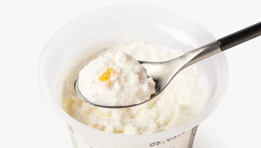 Творог со сливками "Персик-маракуйя" 5%