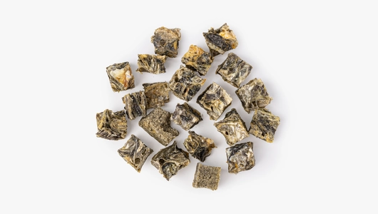 Лакомство для&nbsp;собак "Кубики из&nbsp;кожи трески", 40 гр