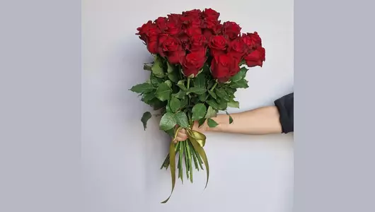 Монобукет из 25 красных роз Эквадор