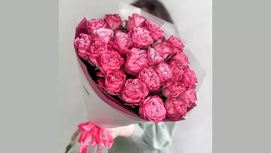 Букет 25 розовых пионовидных роз FMART by flowwow