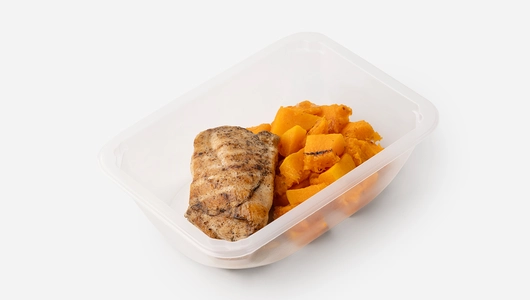 Кусочки пряной тыквы с&nbsp;куриной грудкой су-вид