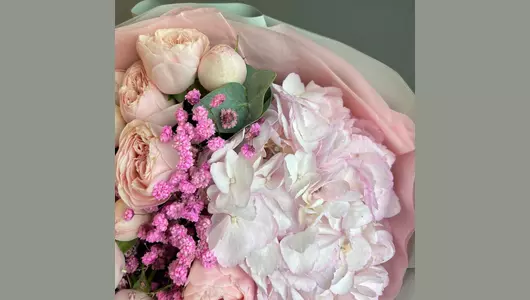 Букет с&nbsp;пионовидными розами FMART by flowwow