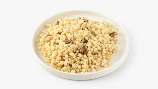 Паста-салат из фрегулы с тунцом и вялеными томатами