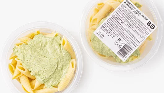 Пенне с&nbsp;рикоттой, шпинатом и&nbsp;лимонной цедрой