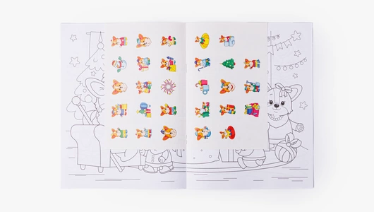 Книжка-раскраска с наклейками "Корги и зимние истории"