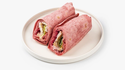 Сэндвич ролл с индейкой и клюквой