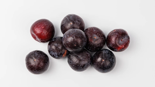 Слива красная