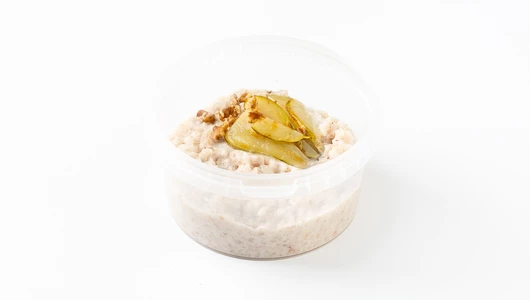 Каша мультизлаковая с печёной грушей и грецким орехом