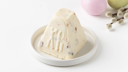 Пасха творожная с&nbsp;клюквой, вишней, фундуком, кешью и&nbsp;миндалем