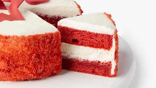 Торт “Торжественный” красный бисквит