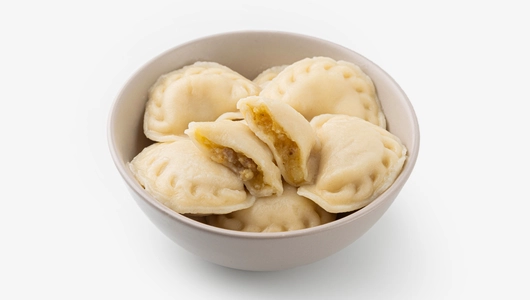 Вареники с картофелем и свиными шкварками Вареники с картофелем и свиными шкварками