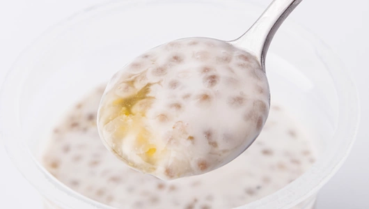 Десерт на&nbsp;кокосовой основе с&nbsp;семенами чиа "Персик-груша"