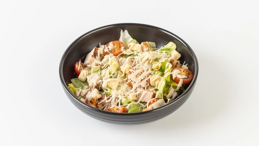 Салат Цезарь с куриной грудкой гриль
