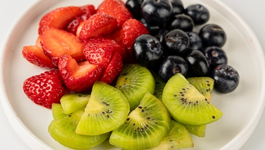 Фруктовый микс (голубика, клубника, киви), 220 г