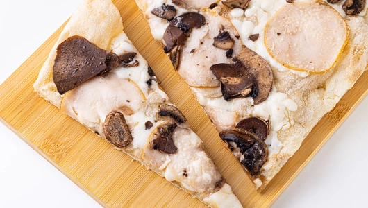 Пицца римская с куриной ветчиной и грибами, зам. Пицца римская с куриной ветчиной и грибами, зам.