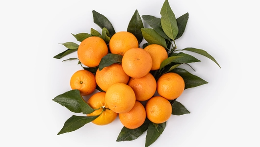 Мандарины с&nbsp;листочком