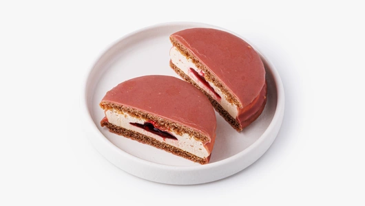 Пирожное "Бисквит с&nbsp;ягодным суфле", кафе