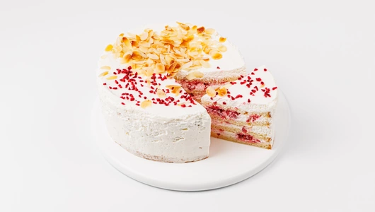 Торт "Сметанный" с малиной, 1кг