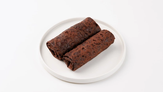 Блинчики с какао, кремчизом и вишней