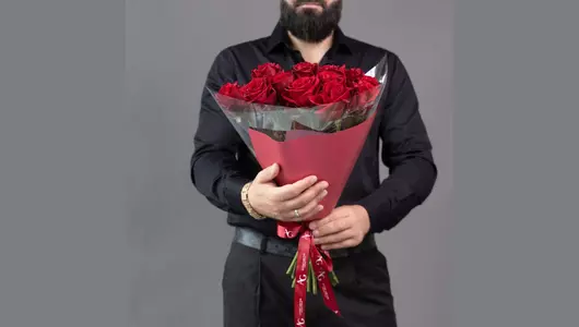 Букет из&nbsp;15 Красных роз (55см)