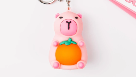 Капибара с рюкзачком, брелок, в ассортименте