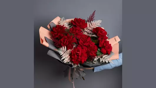 Французские розы в&nbsp;букете «Мерло» FMART by flowwow