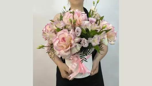 Композиция с&nbsp;французской розой FMART by flowwow