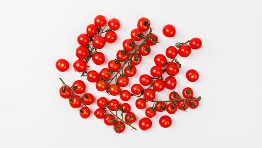 Томаты черри красные на ветке, 500 г