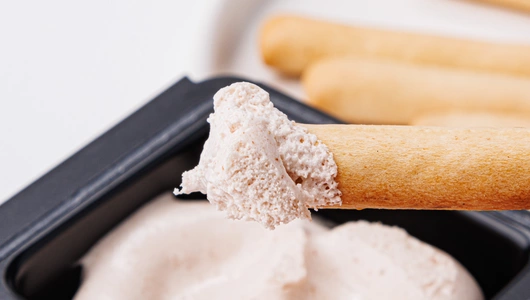 Маршмеллоу-крем "Клубника" с палочками