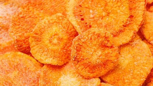 Снеки хрустящие из моркови со вкусом трюфеля и пармезана Снеки хрустящие из моркови со вкусом трюфеля и пармезана