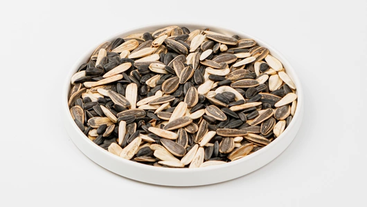 Семечки ассорти подсолнечника жареное соленое, 100 г Семечки ассорти подсолнечника жареное соленое, 100 г