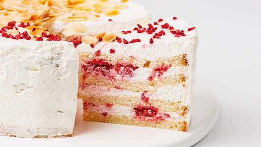 Торт "Сметанный" с малиной, 1кг