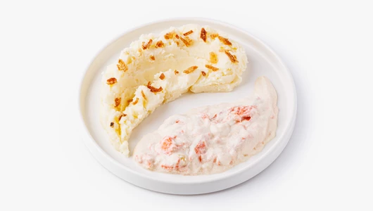 Фишстроганов из нерки с картофельным пюре